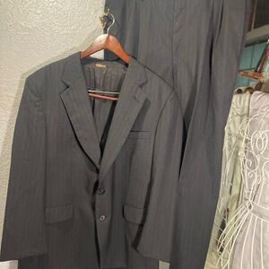 Geoffrey Beene Charcoal Gray Men's Suit